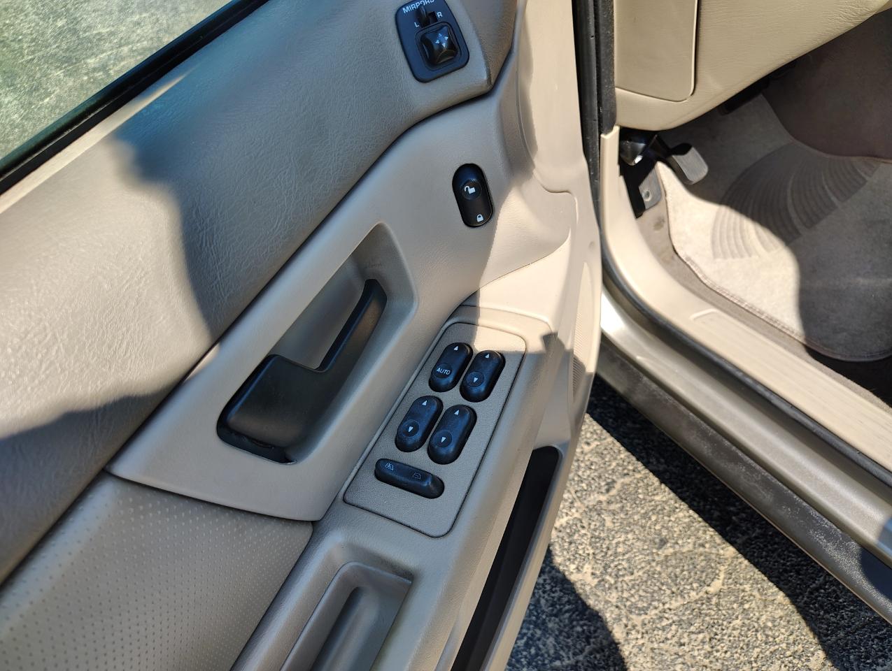 Ford Taurus SE 2004