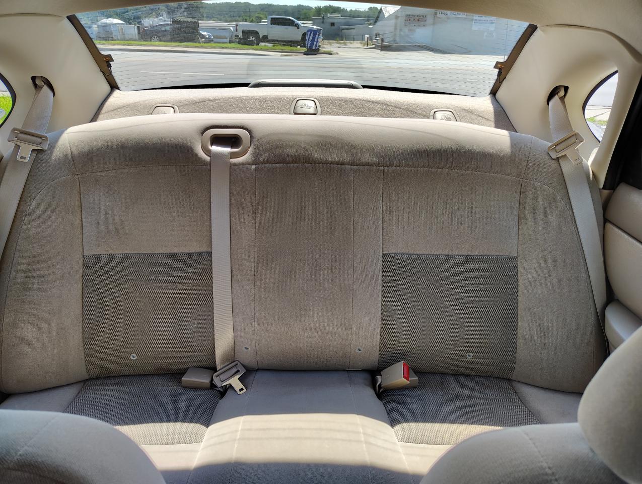 Ford Taurus SE 2004