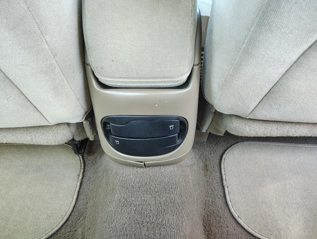 Ford Taurus SE 2004