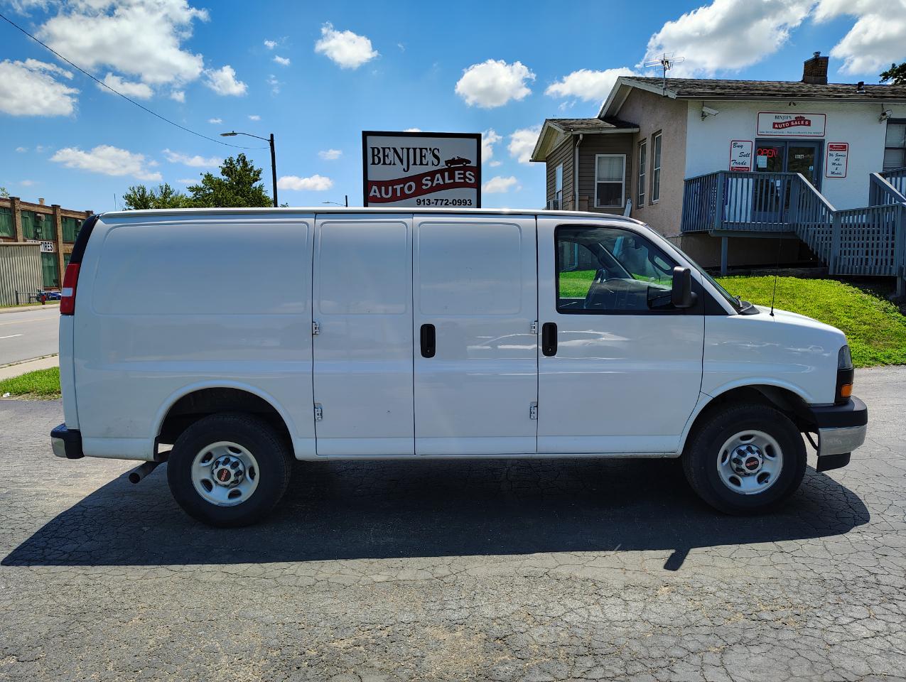 GMC Savana G2500 Cargo 2023