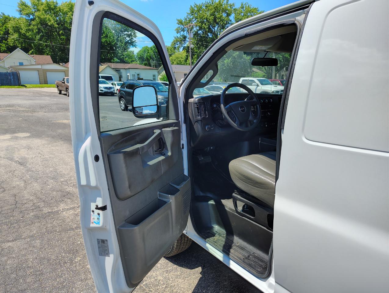GMC Savana G2500 Cargo 2023
