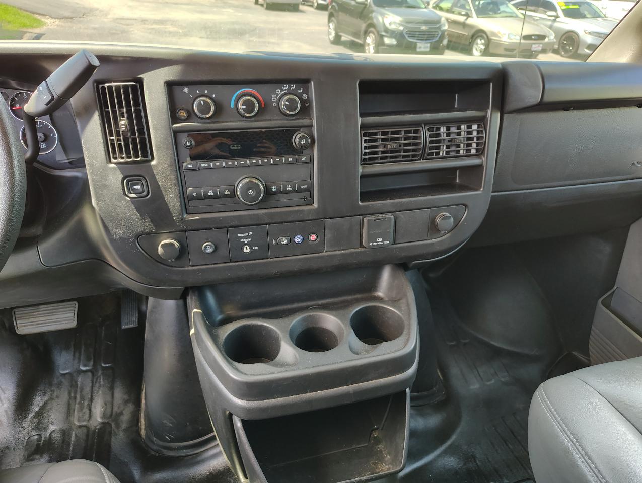 GMC Savana G2500 Cargo 2023