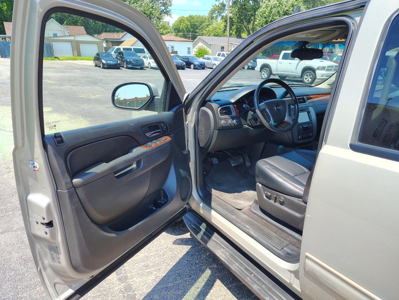 GMC Yukon SLT 4WD 2014