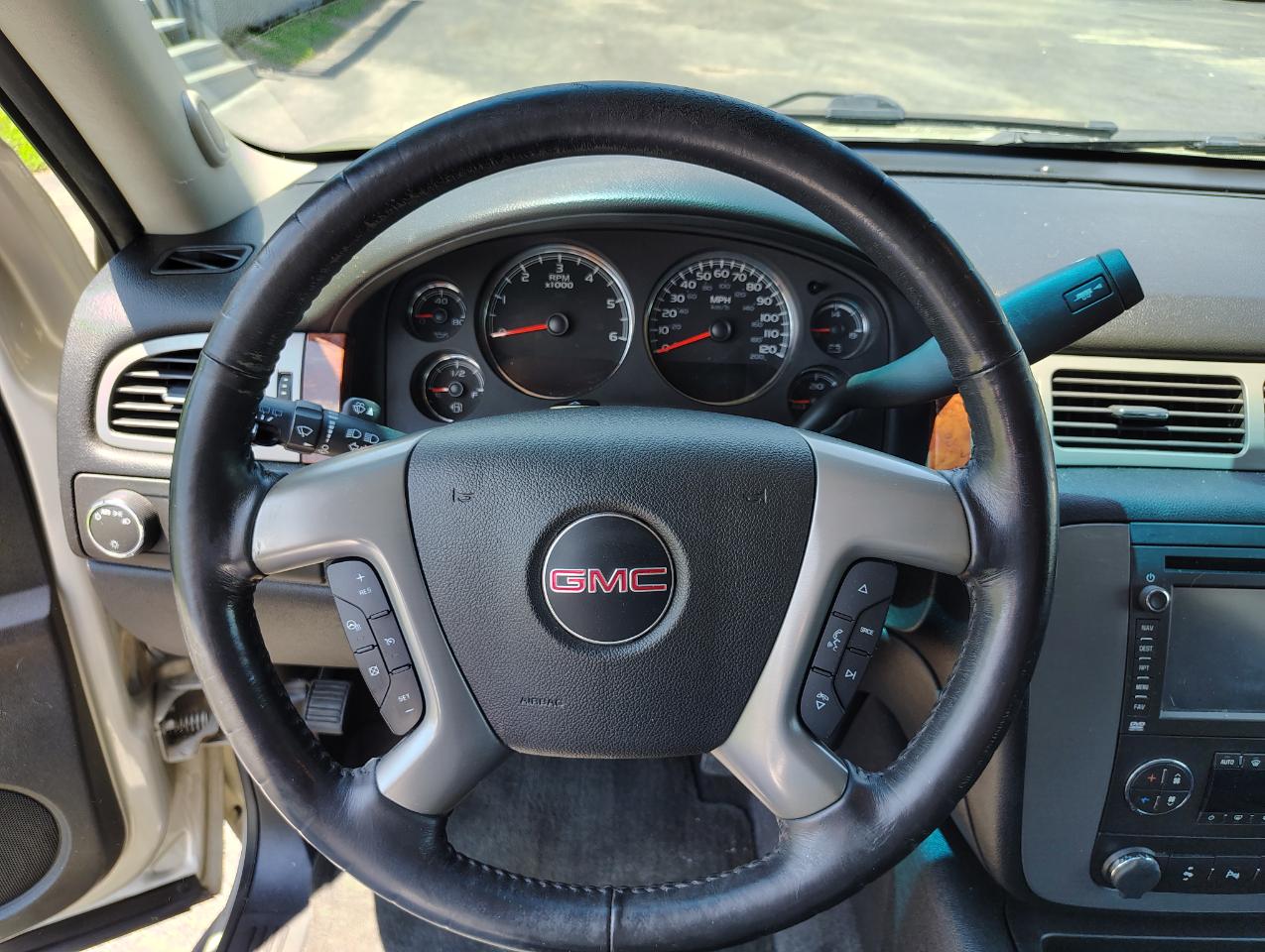 GMC Yukon SLT 4WD 2014
