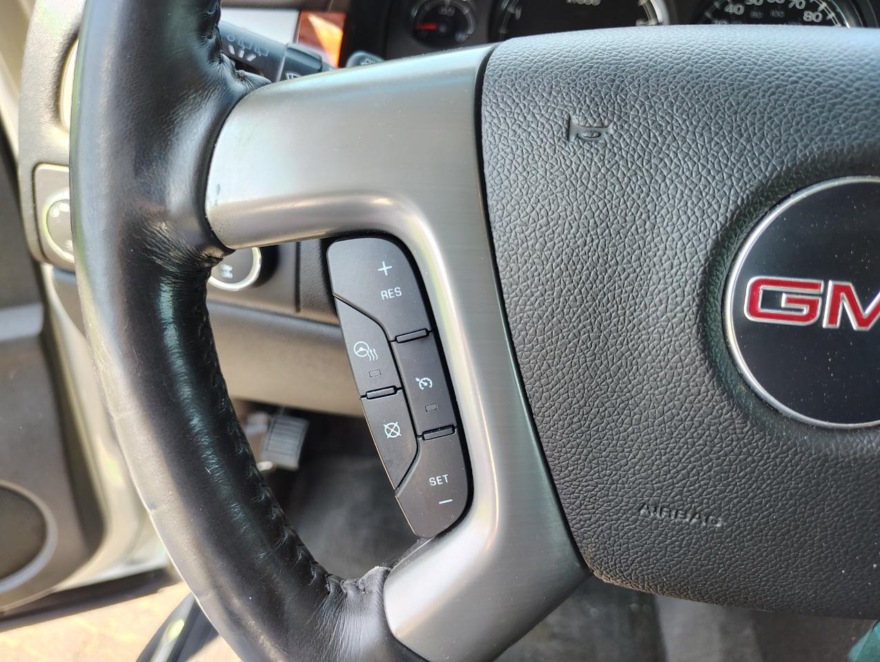 GMC Yukon SLT 4WD 2014