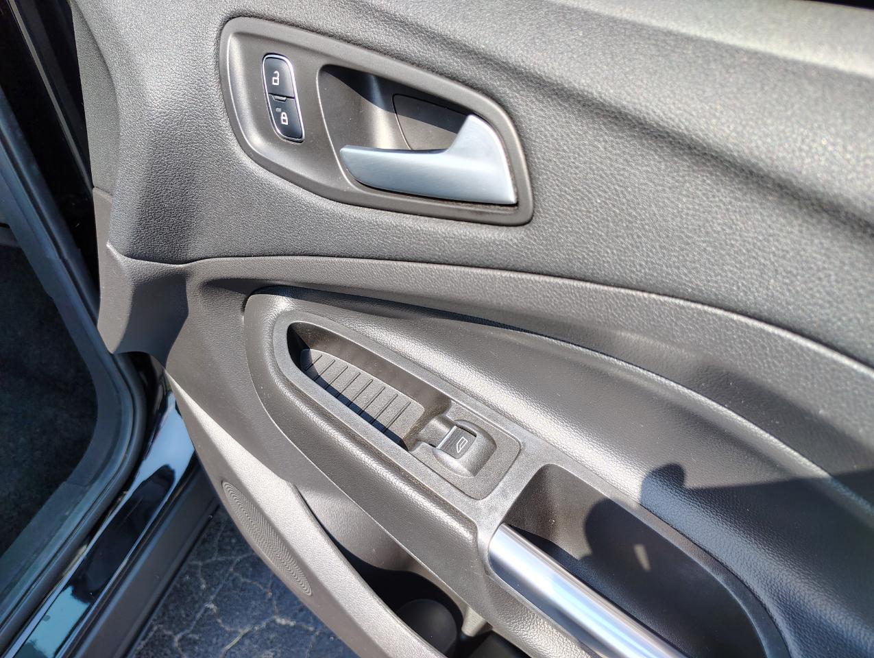 Ford Escape SE FWD 2017