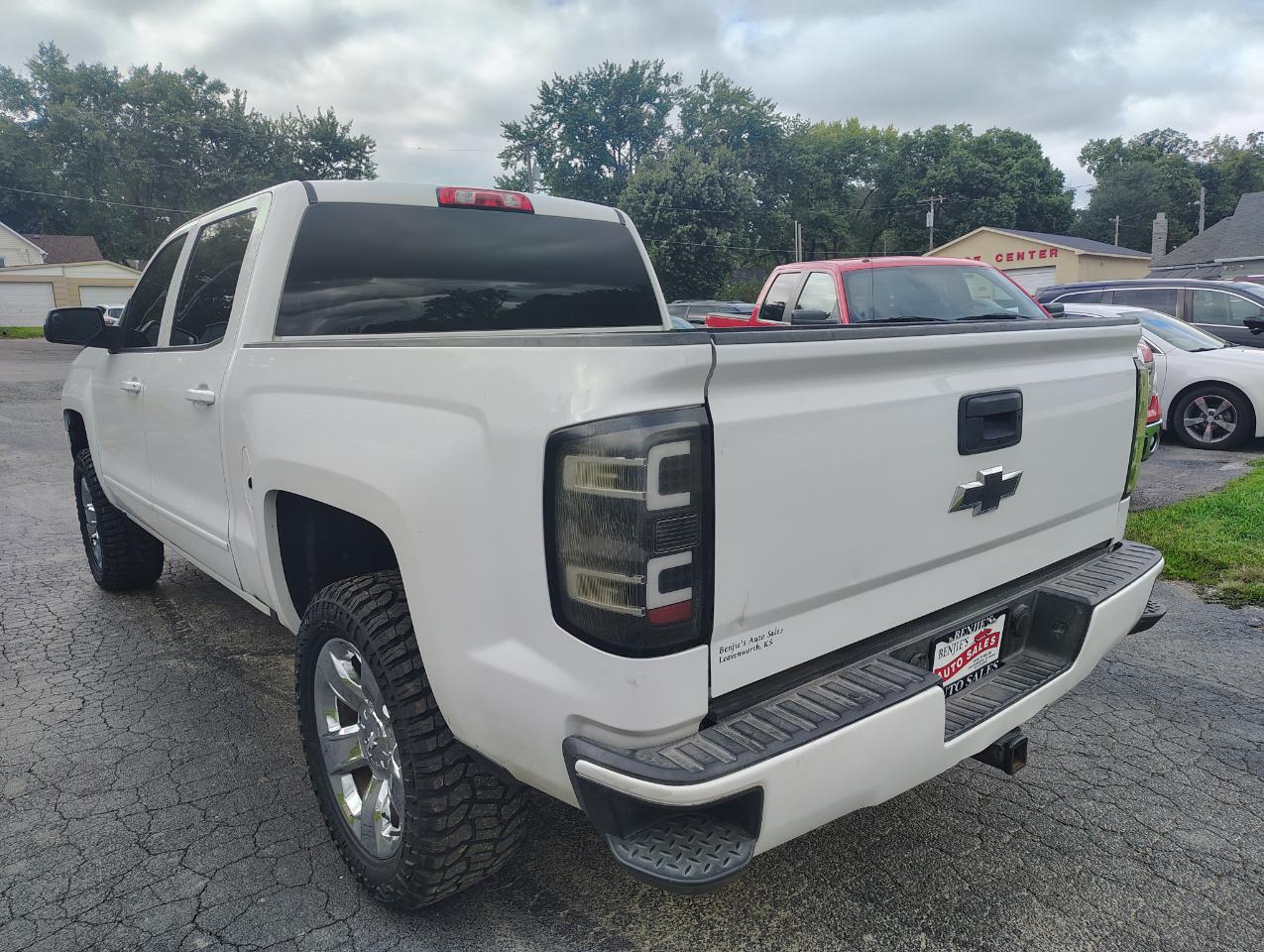 2018 Chevrolet Silverado 1500 LT Z71 - Photo 22