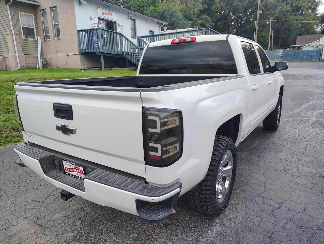 2018 Chevrolet Silverado 1500 LT Z71 - Photo 25