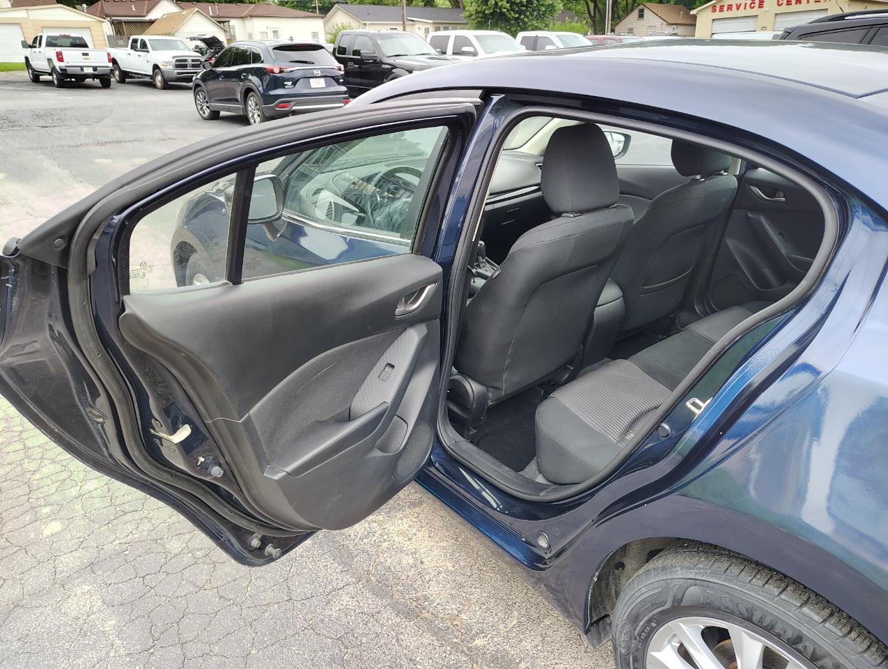 Mazda MAZDA3 i Touring AT 4-Door 2014