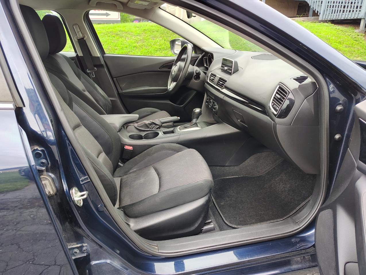 Mazda MAZDA3 i Touring AT 4-Door 2014