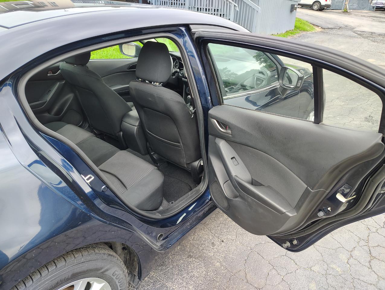 Mazda MAZDA3 i Touring AT 4-Door 2014