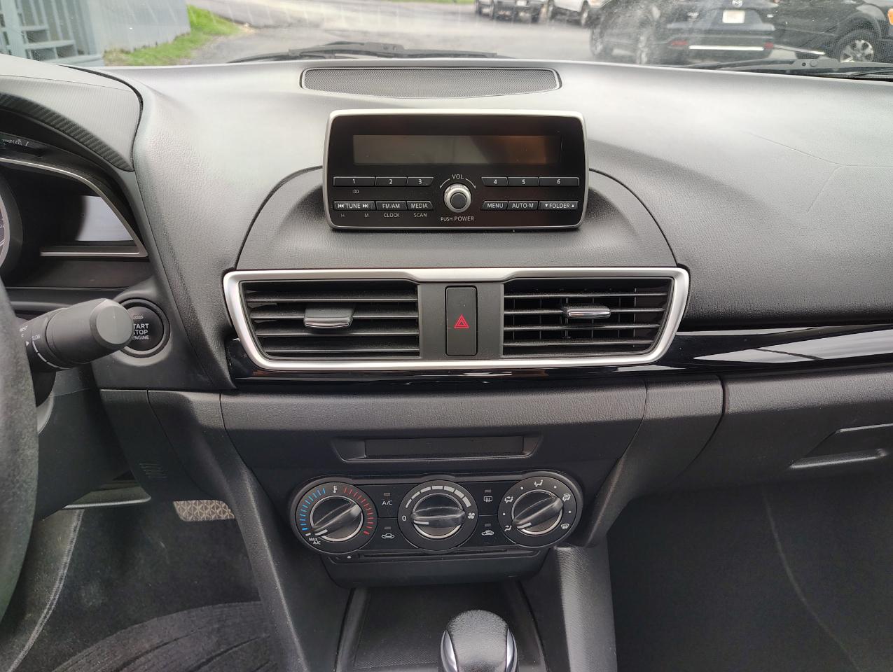 Mazda MAZDA3 i Touring AT 4-Door 2014