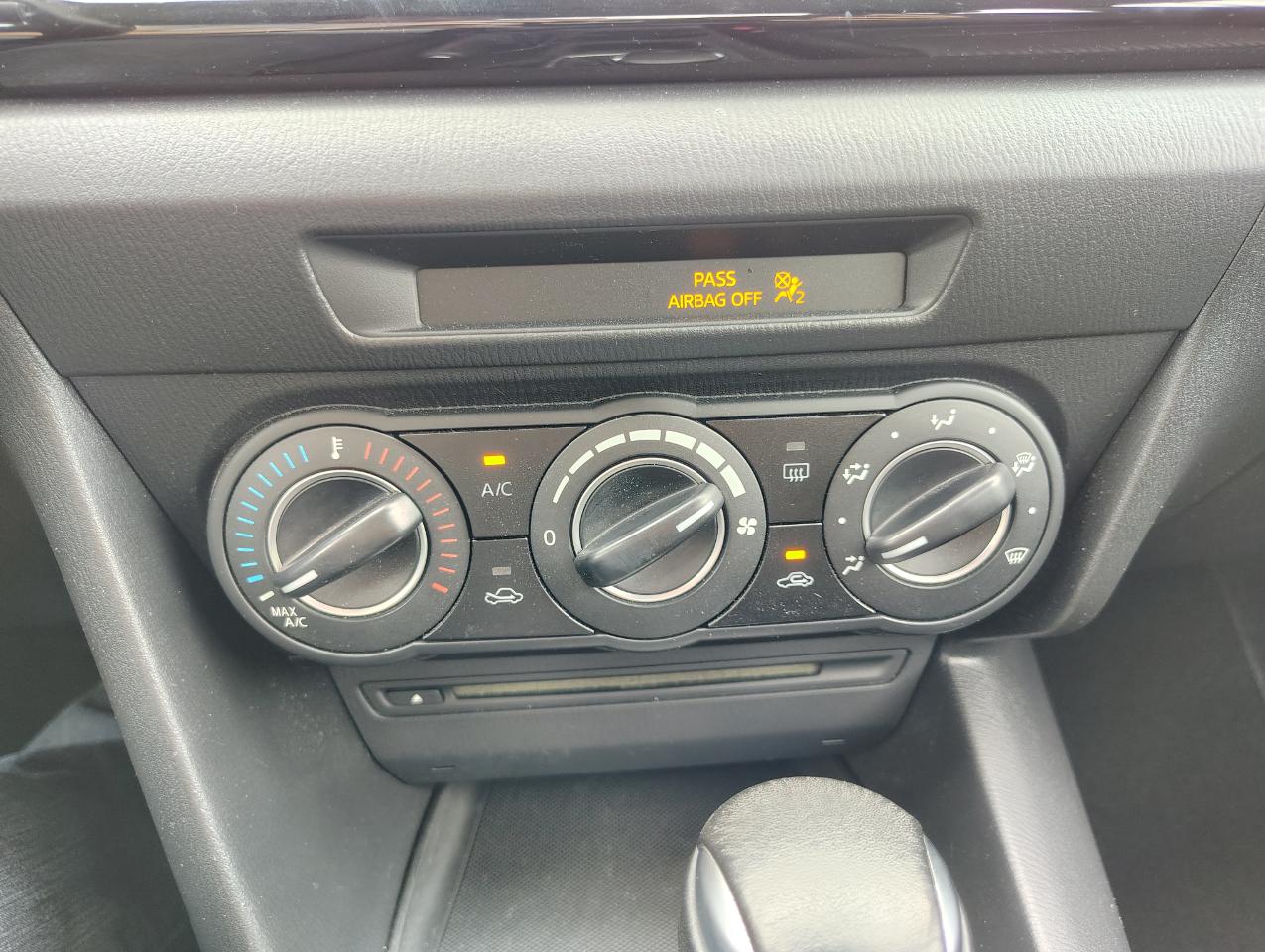 Mazda MAZDA3 i Touring AT 4-Door 2014