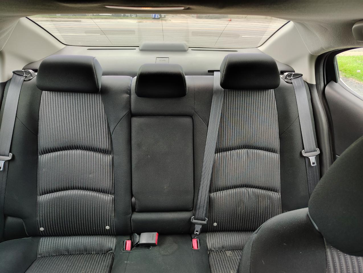 Mazda MAZDA3 i Touring AT 4-Door 2014