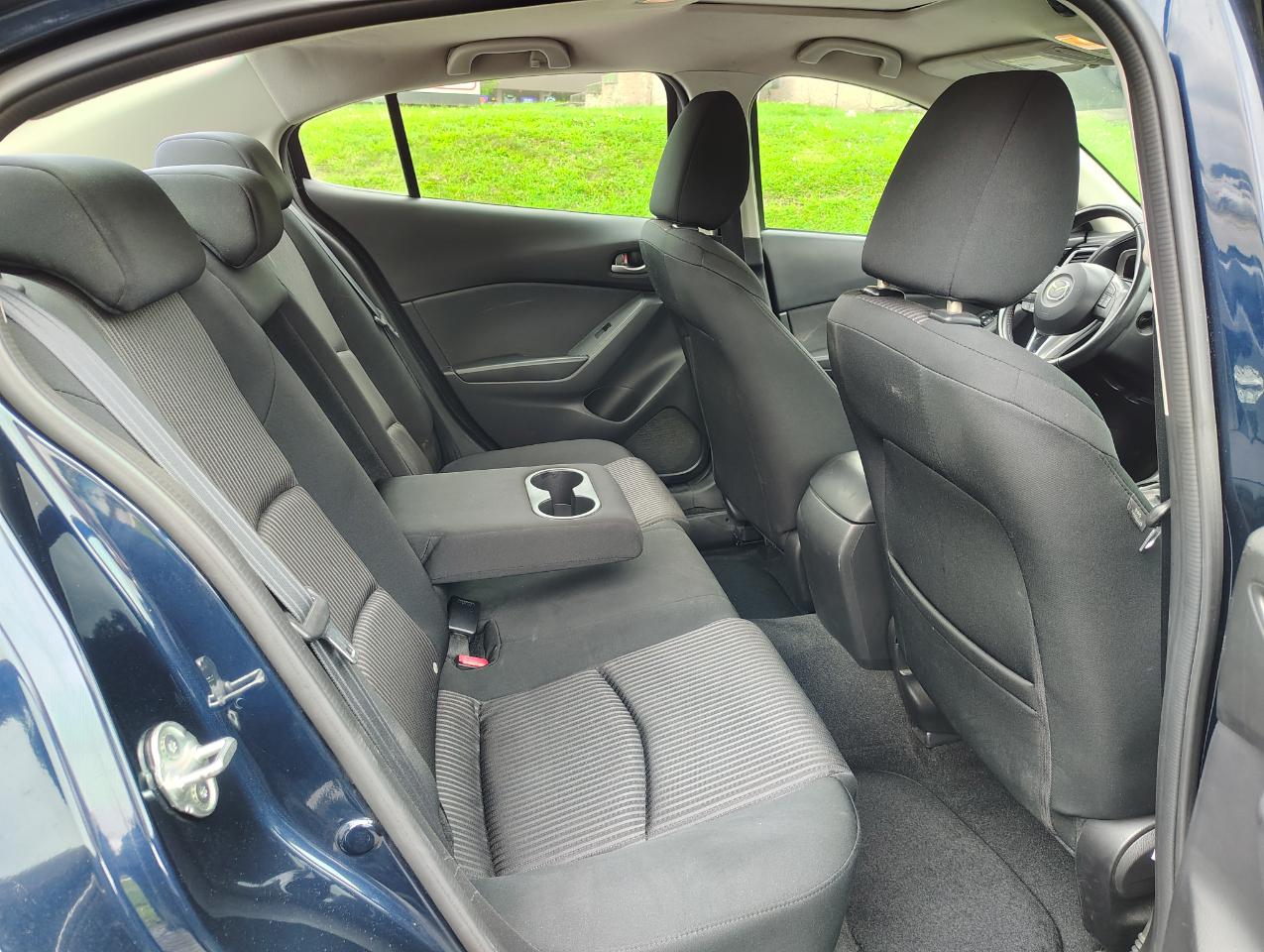 Mazda MAZDA3 i Touring AT 4-Door 2014
