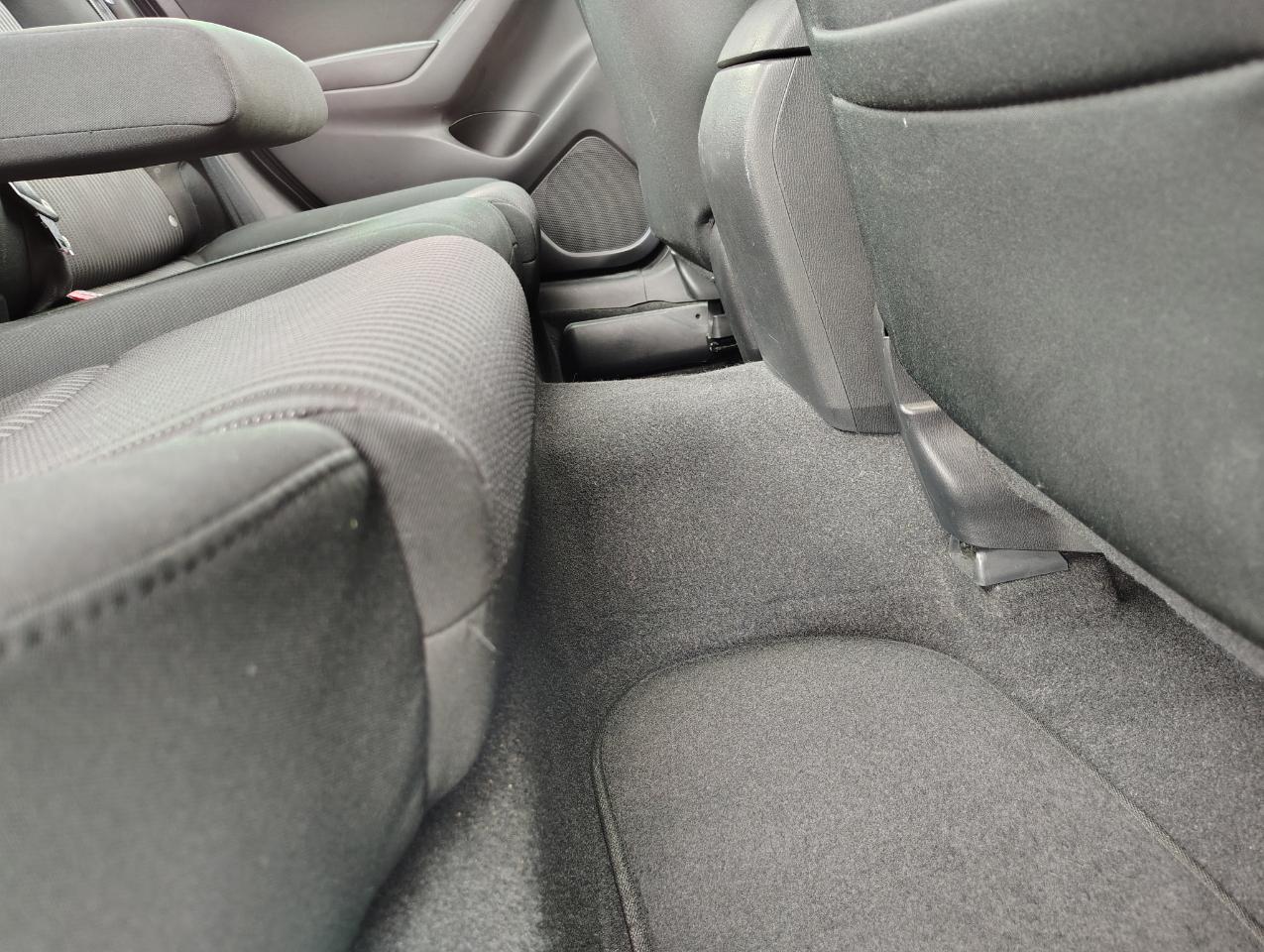 Mazda MAZDA3 i Touring AT 4-Door 2014