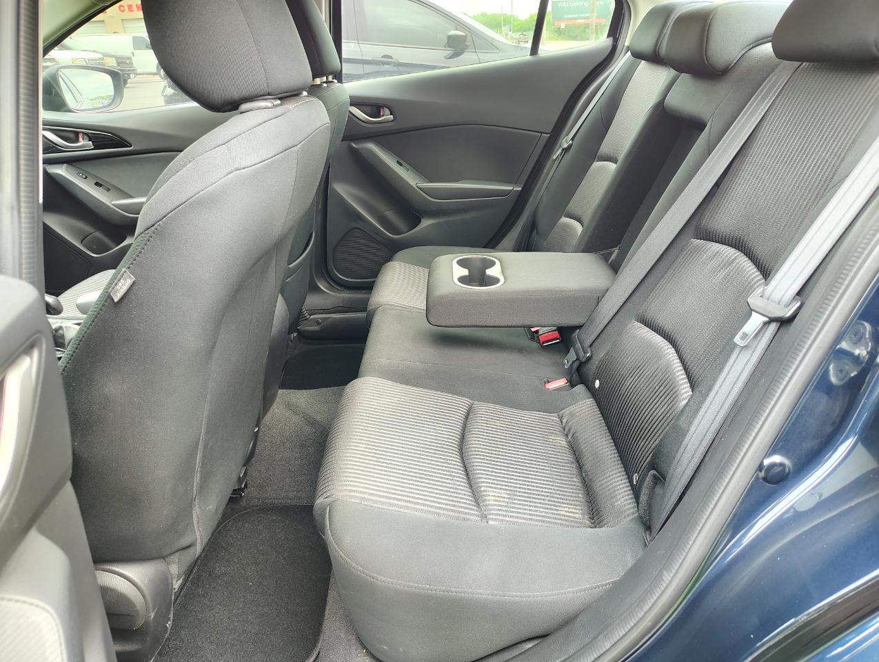 Mazda MAZDA3 i Touring AT 4-Door 2014