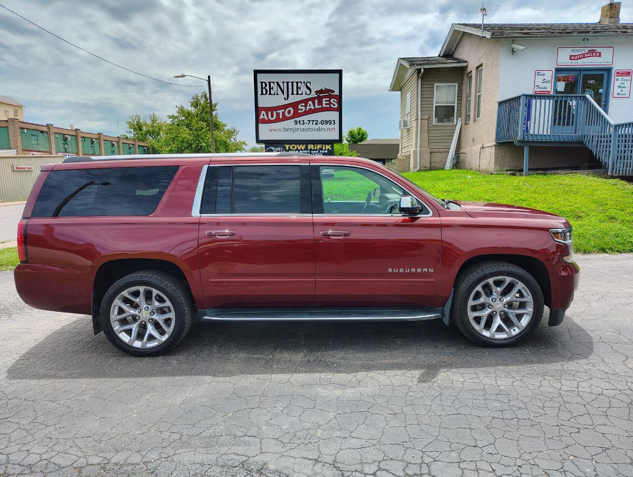 Chevrolet Suburban Premier 4WD 2017