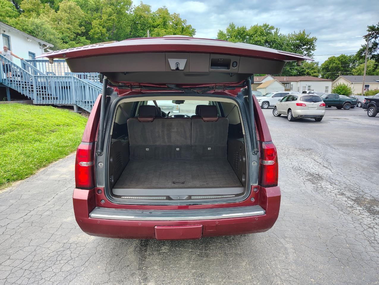 Chevrolet Suburban Premier 4WD 2017