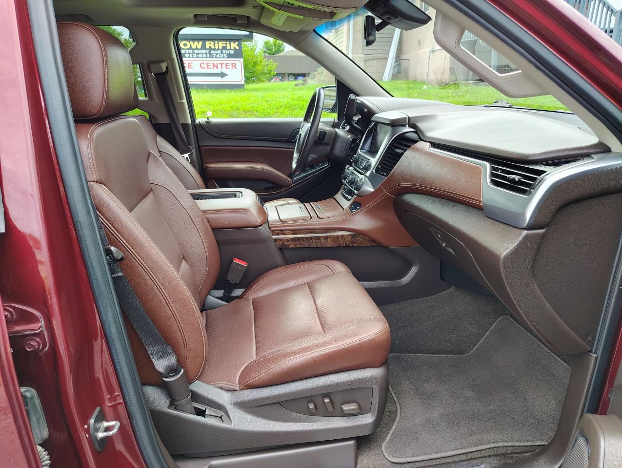 Chevrolet Suburban Premier 4WD 2017