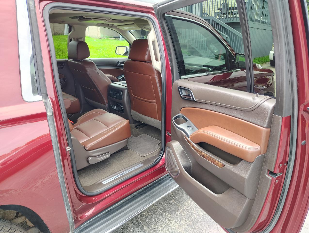 Chevrolet Suburban Premier 4WD 2017