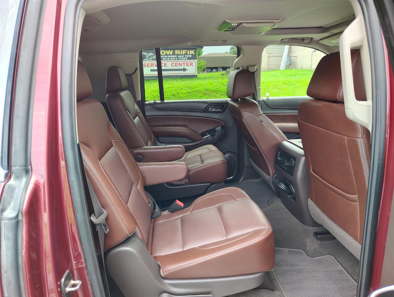 Chevrolet Suburban Premier 4WD 2017