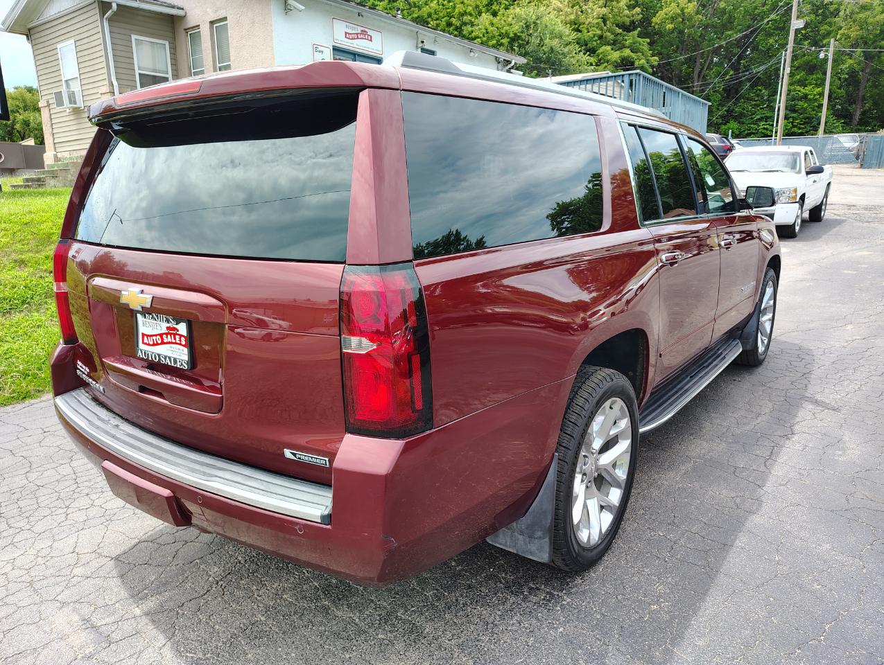 Chevrolet Suburban Premier 4WD 2017