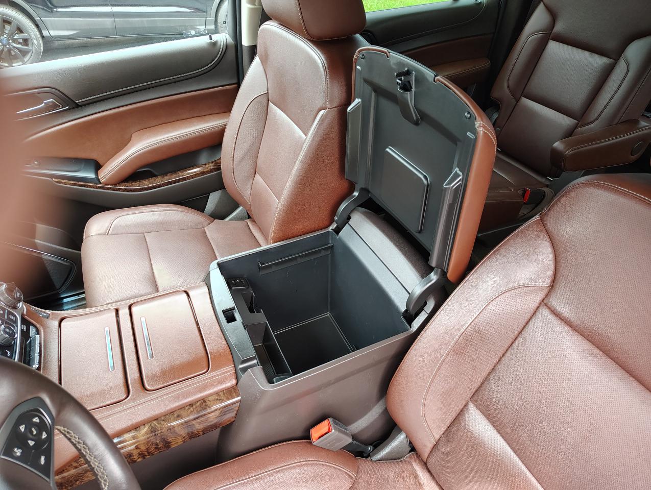 Chevrolet Suburban Premier 4WD 2017