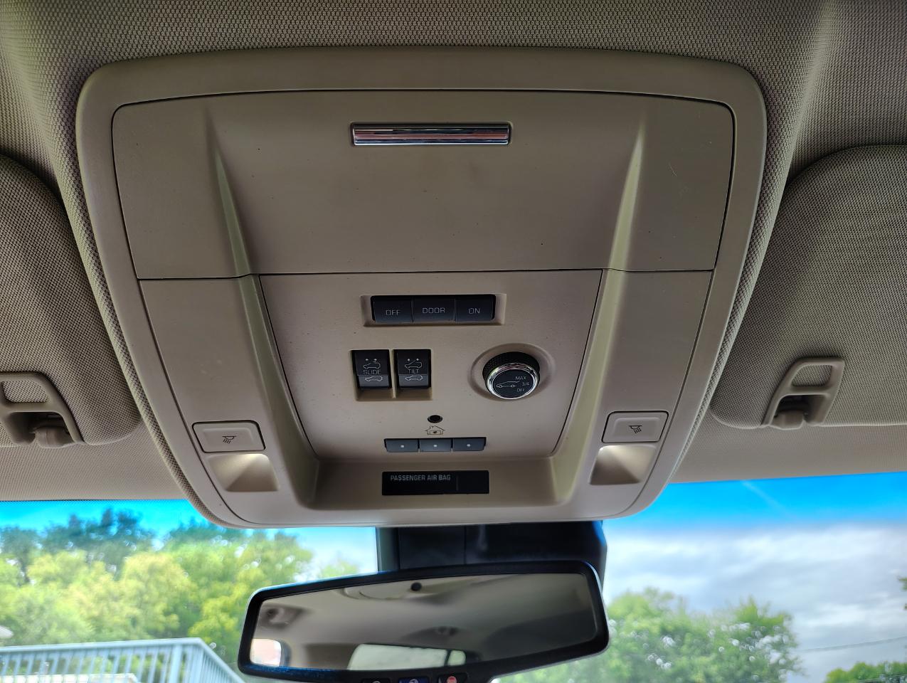 Chevrolet Suburban Premier 4WD 2017
