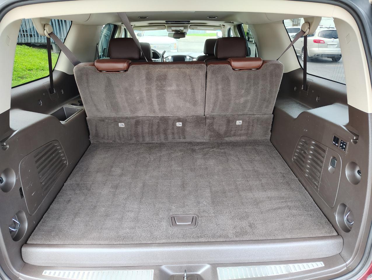 Chevrolet Suburban Premier 4WD 2017