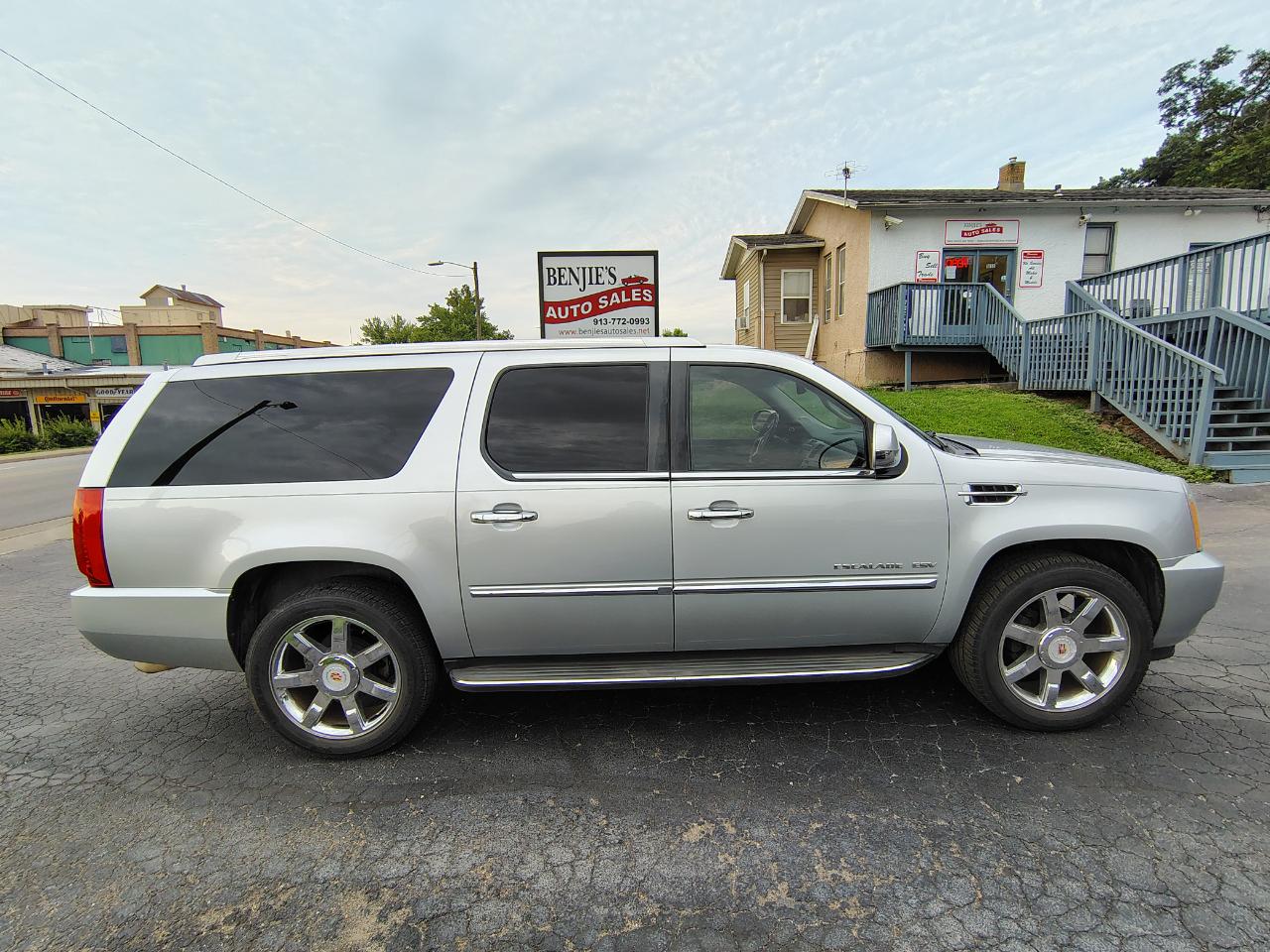 Cadillac Escalade ESV AWD Luxury 2013