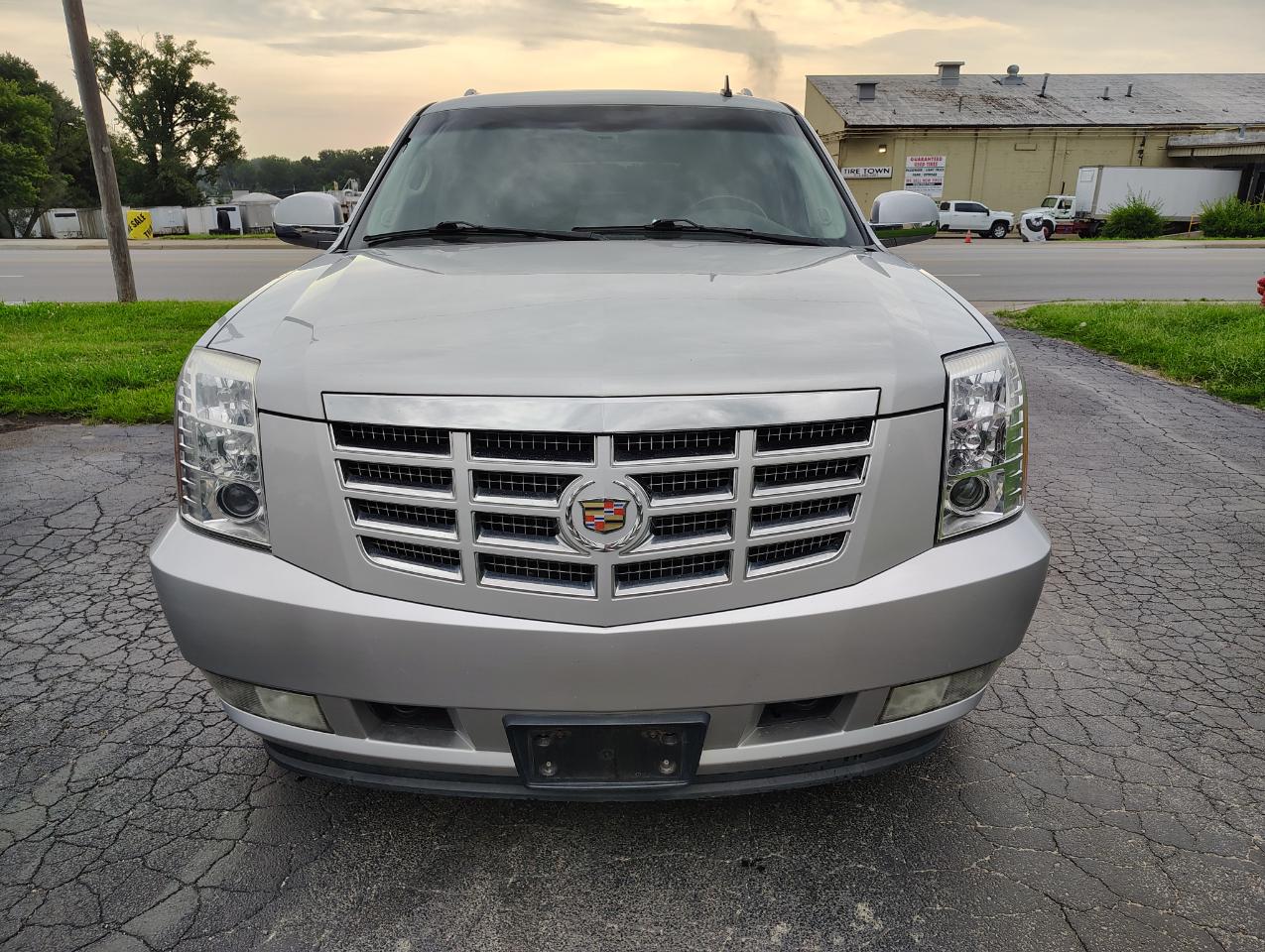 Cadillac Escalade ESV AWD Luxury 2013