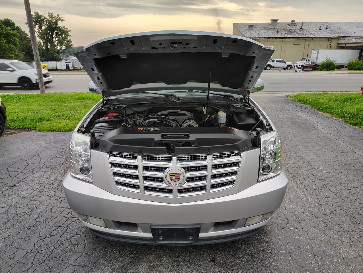 Cadillac Escalade ESV AWD Luxury 2013