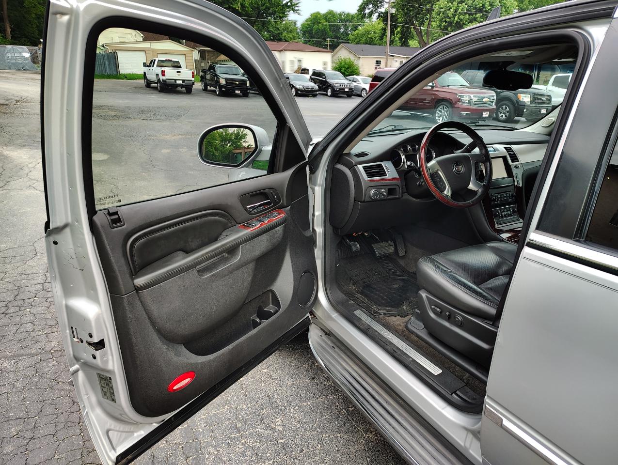 Cadillac Escalade ESV AWD Luxury 2013