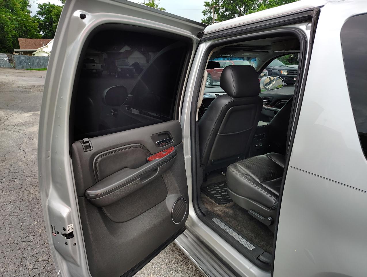 Cadillac Escalade ESV AWD Luxury 2013