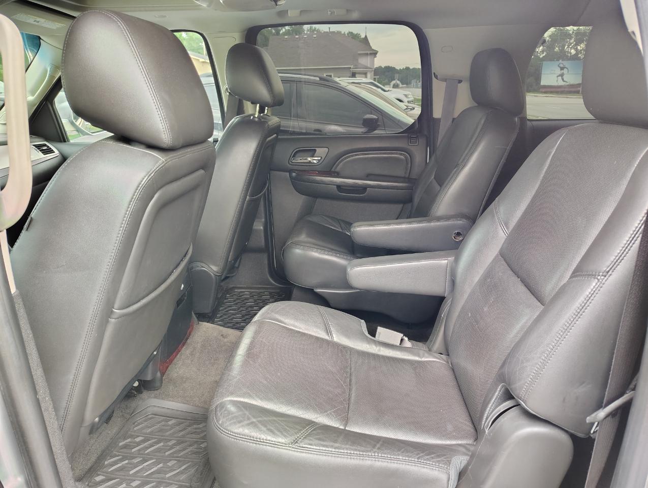 Cadillac Escalade ESV AWD Luxury 2013