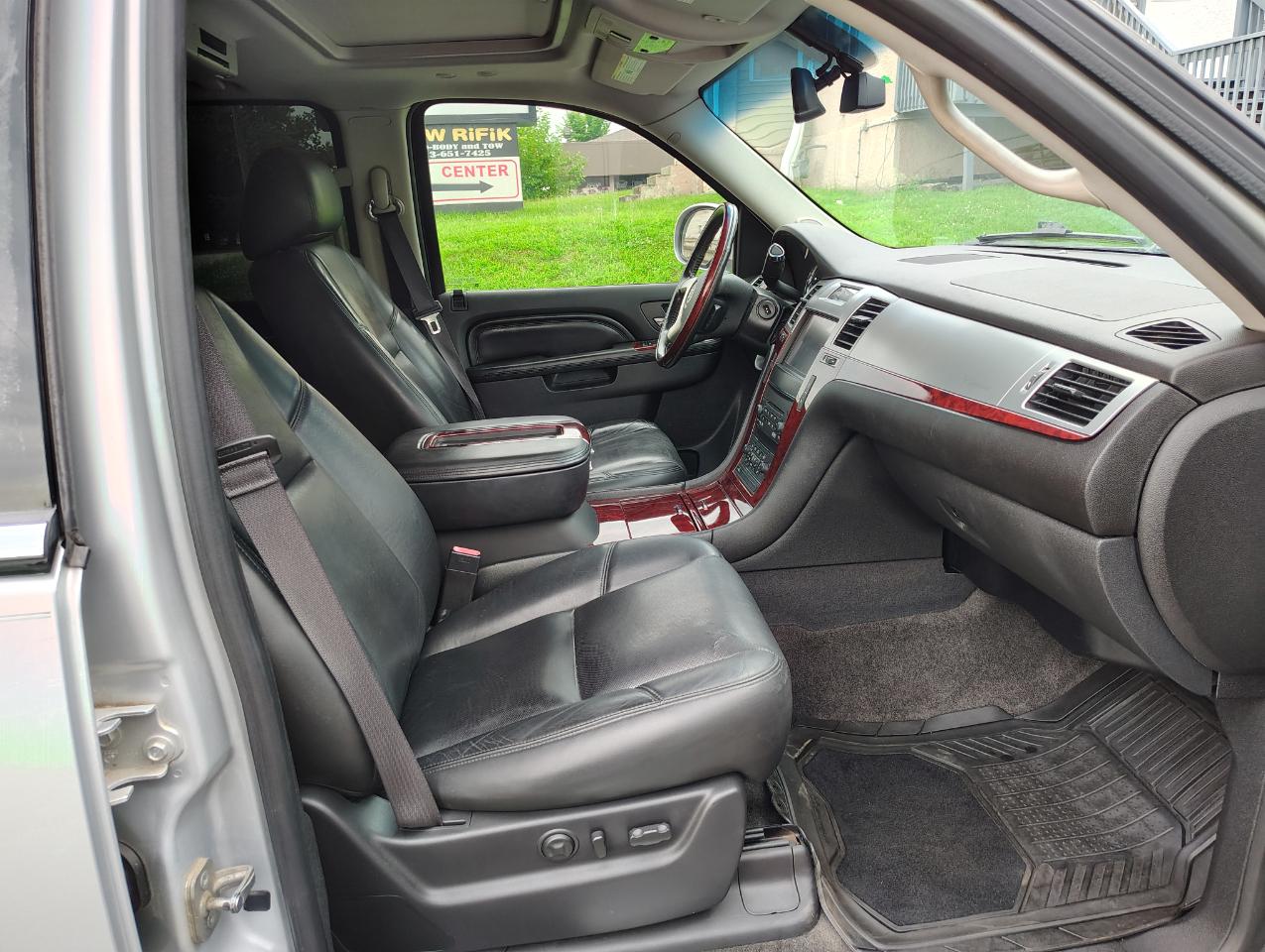 Cadillac Escalade ESV AWD Luxury 2013