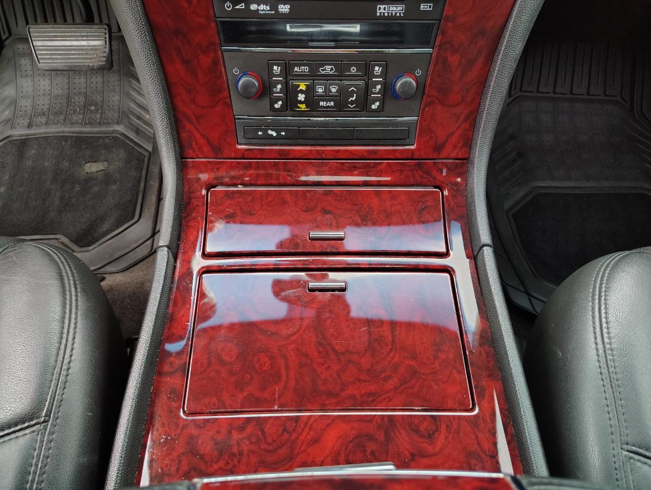 Cadillac Escalade ESV AWD Luxury 2013