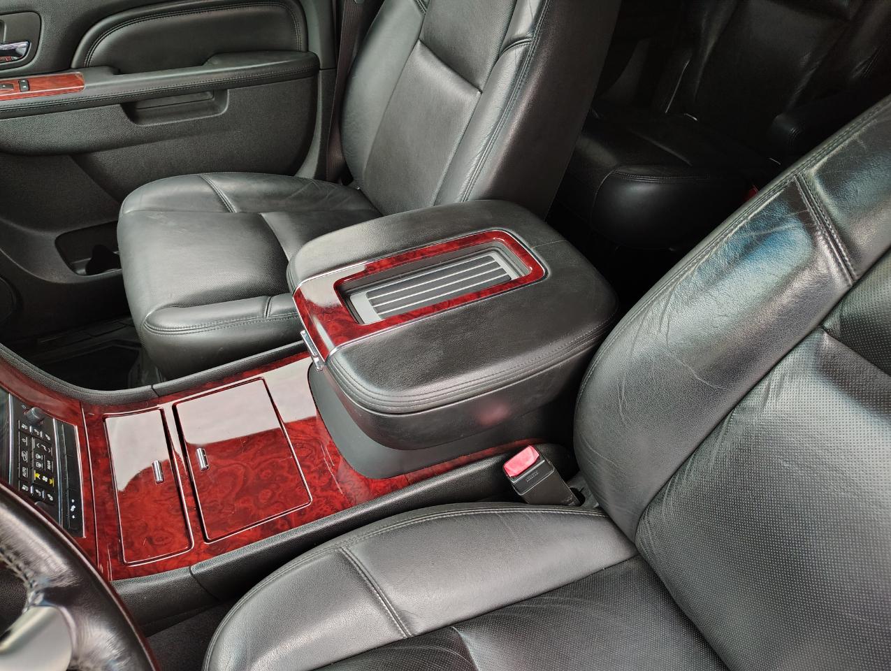 Cadillac Escalade ESV AWD Luxury 2013