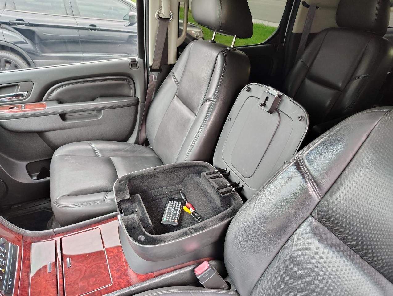 Cadillac Escalade ESV AWD Luxury 2013