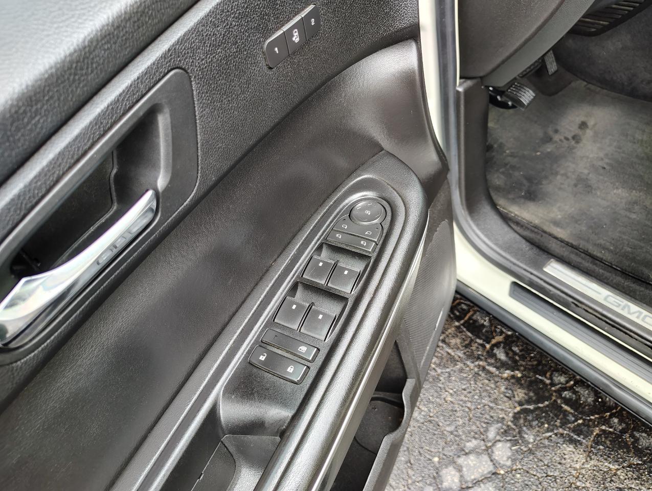 GMC Acadia SLT-2 AWD 2008