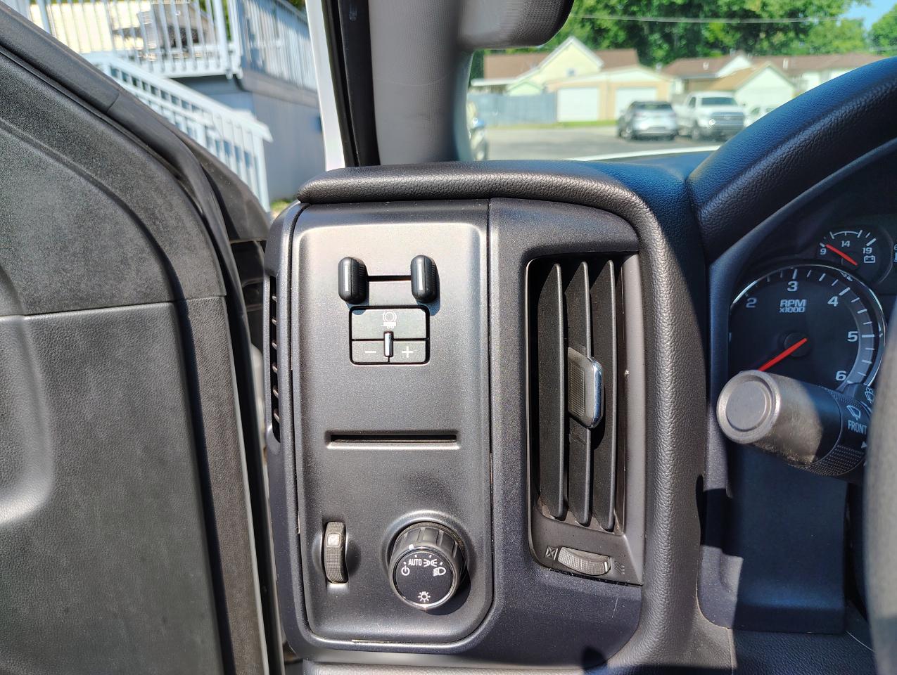 Chevrolet Silverado 2500HD Work Truck Double Cab 4WD 2015