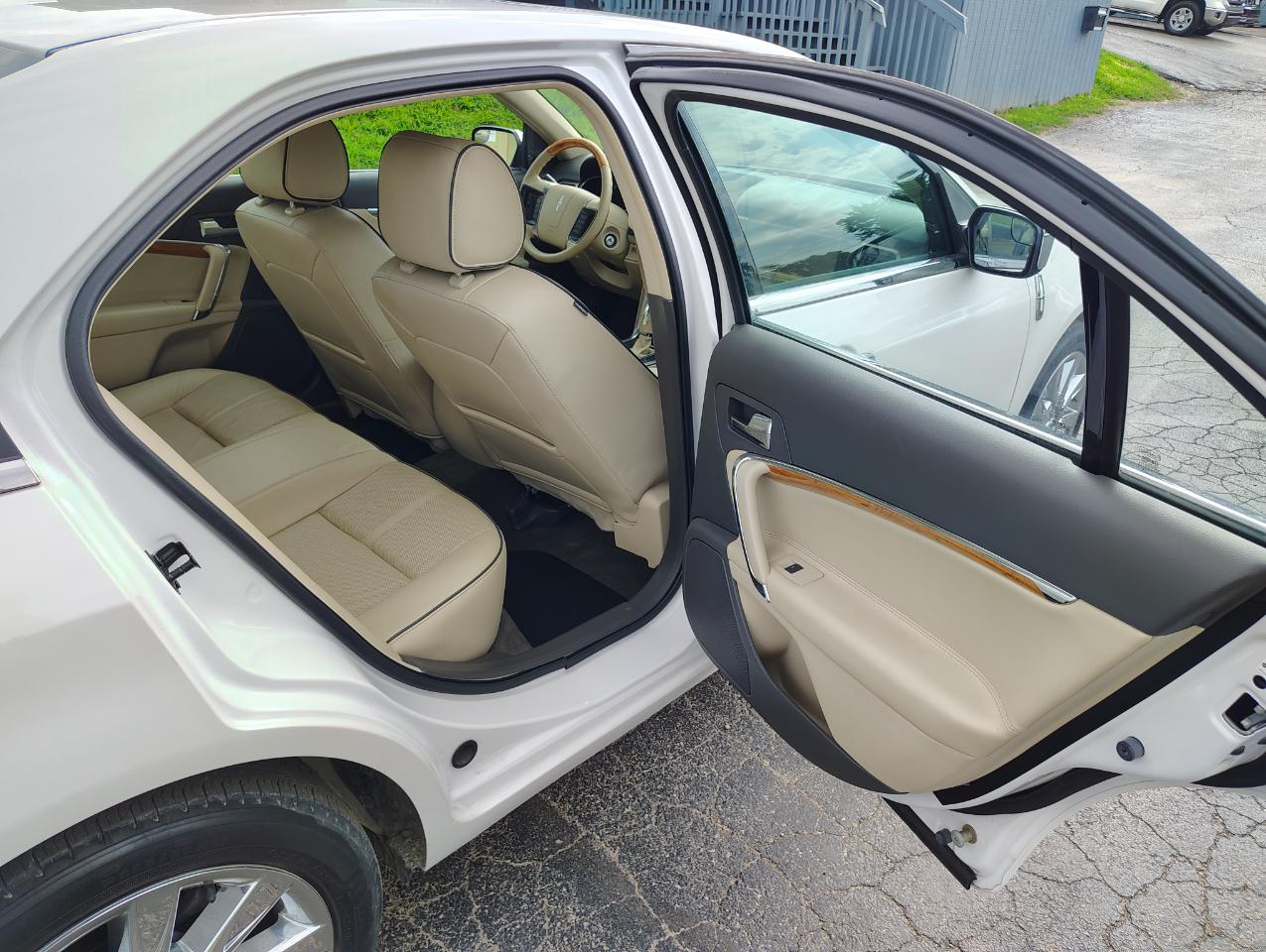 Lincoln MKZ AWD 2012