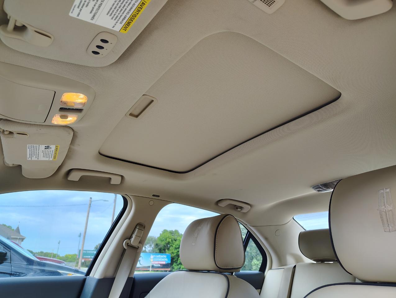 Lincoln MKZ AWD 2012