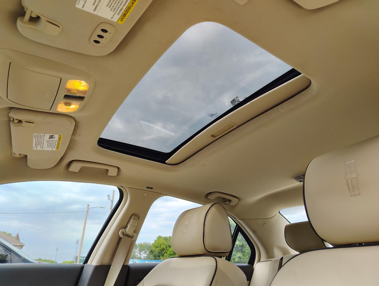 Lincoln MKZ AWD 2012