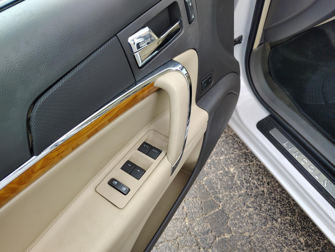 Lincoln MKZ AWD 2012