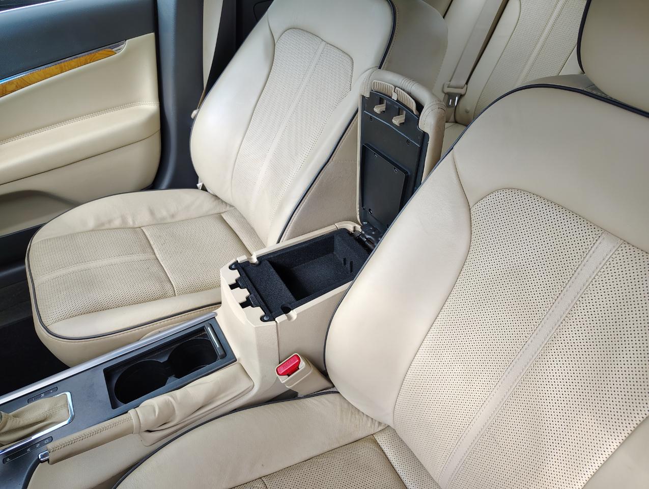 Lincoln MKZ AWD 2012