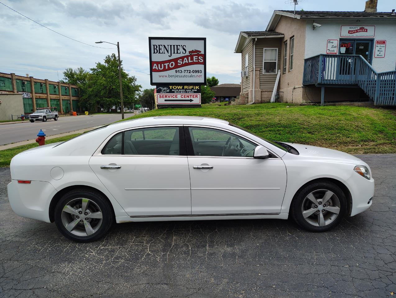 Chevrolet Malibu 1LT 2012
