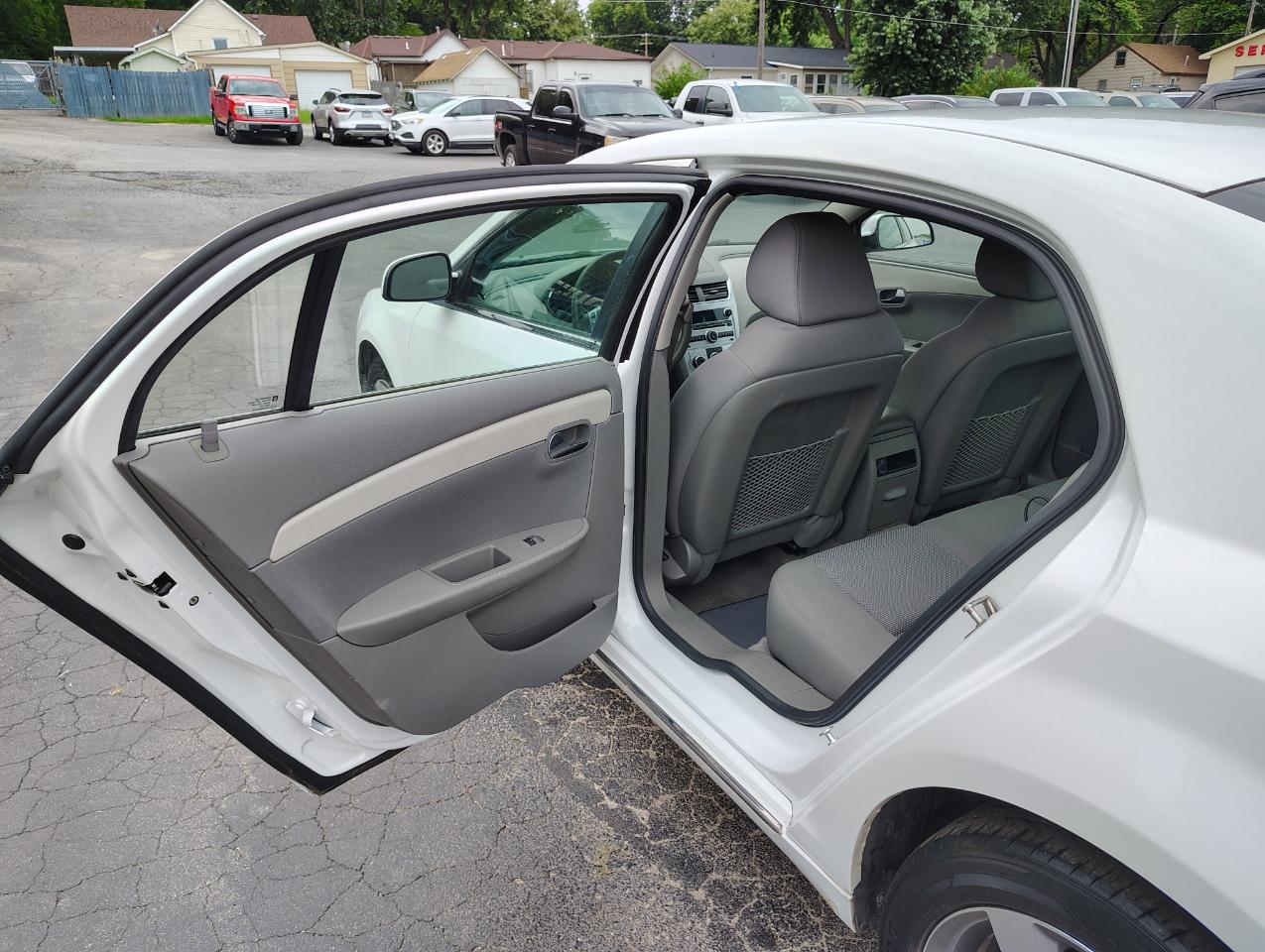 Chevrolet Malibu 1LT 2012