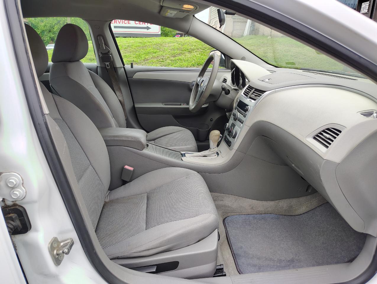 Chevrolet Malibu 1LT 2012